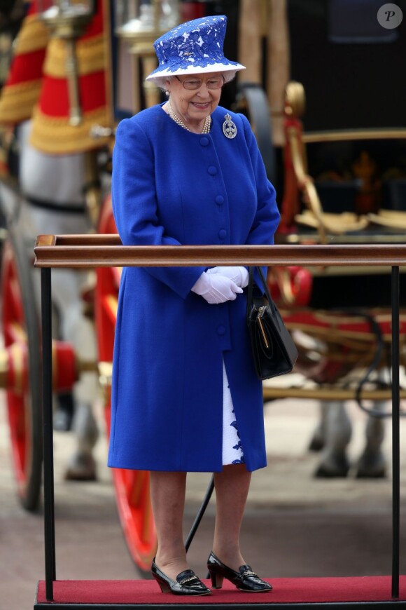 La reine Elizabeth II lors de la parade Trooping the Colour le 15 juin 2013 à Londres.