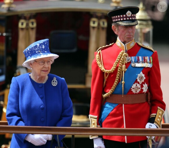 La reine Elizabeth II lors de la parade Trooping the Colour le 15 juin 2013 à Londres.