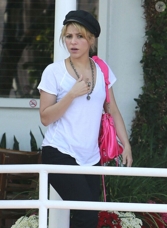 Shakira en pleine séance de shopping à Los Angeles, le 1er juin 2013.