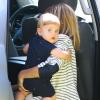 Reese Witherspoon se rend chez une amie avec son fils Tennessee à Brentwood, le 20 Juin 2013.