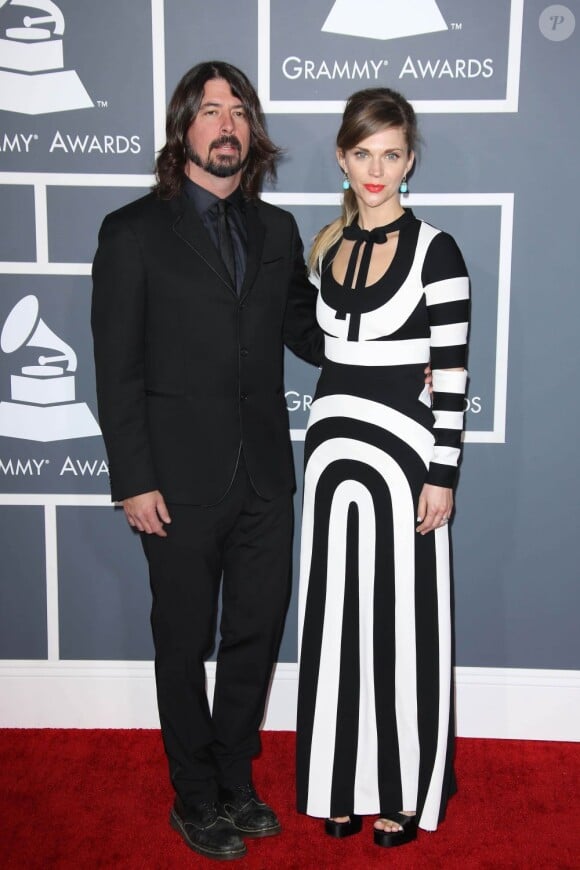 Dave Grohl et sa femme Jordan Grohl à la 55e cérémonie des Grammy Awards à Los Angeles, le 10 février 2013.