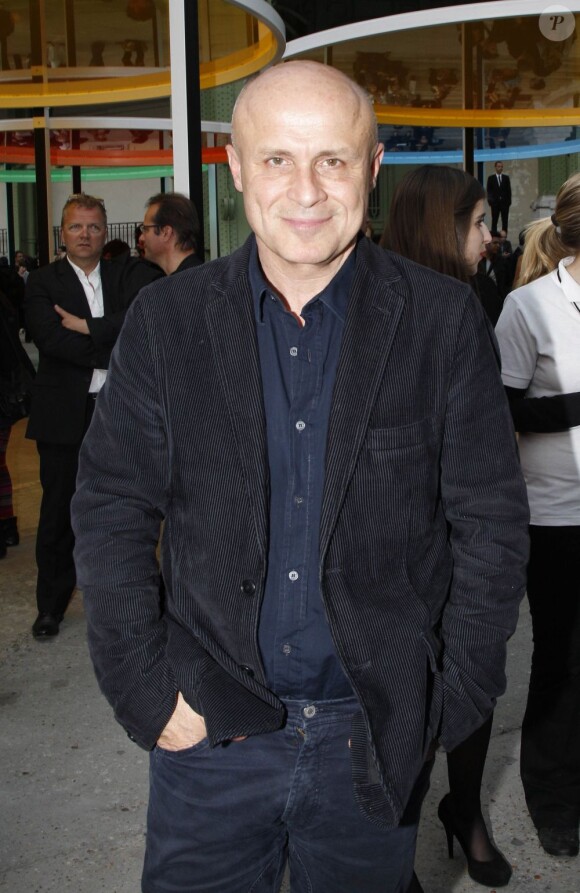 Olivier Poivre d'Arvor au vernissage de l'exposition de Daniel Buren, au Grand Palais, le 9 mai 2012.