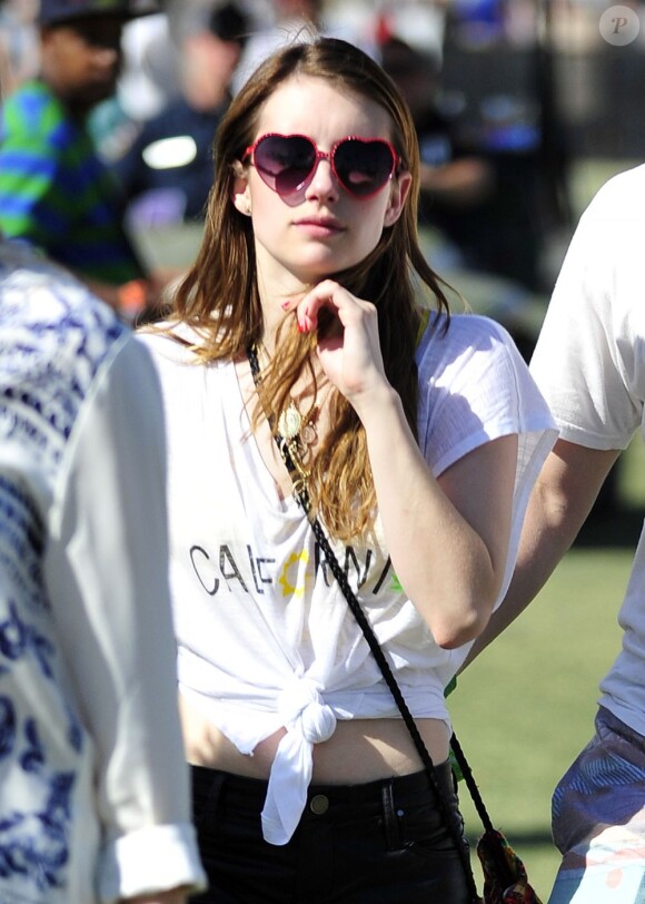 A copier : le look de festival d'Emma Roberts à Coachella !
