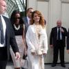 Rihanna et son amie Melissa Forde lors du défilé Chanel Haute Couture à Paris le 2 juillet 2013