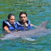 Javier Pastore et sa belle Chiara Picone en vacances à Cancun début juillet 2013 au milieu des dauphins