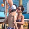 Cesc Fabregas et sa compagne Daniella Semaan amoureux durant leurs vacances à Ibiza, le 4 juillet 2013