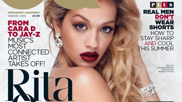 Rita Ora : Topless en couv' de GQ, elle parle de son amoureux avec réserve