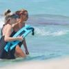 Exclusif - Barbra Streisand et Donna Karan en vacances à Formentera en Espagne le 4 juillet 2013