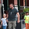 Heidi Klum, ses enfants et son compagnon Martin Kirsten sont allés dîner au restaurant "Tribeca Grill" à New York. Le 7 juillet 2013