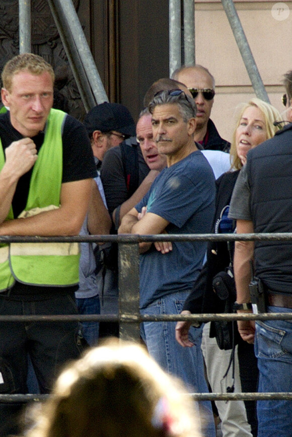 George Clooney sur le tournage de son film The Monuments Men à Berlin le 11 juin 2013