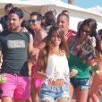 Lionel Messi en vacances à Ibiza avec sa belle Antonella Roccuzzo et leur fils Thiago ainsi que ses coéquipiers du Barça José Manuel Pinto et Cesc Fabregas, venu avec sa compagne Daniella Seeman et leur fille Lia le 8 juillet 2013.
