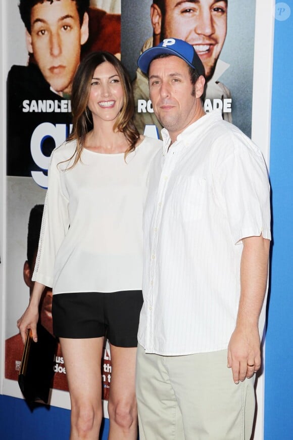Adam Sandler et Jackie Sandler pendant la première de Copains pour toujours 2 à New York le 10 juillet 2013.