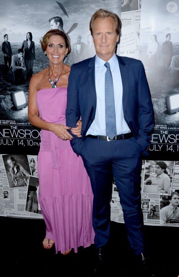 Jeff Daniels et son épouse Kathleen Treado à la première de la saison 2 de "The Newsroom" au Paramount Theater à Los Angeles, le 10 juillet 2013.