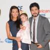 Ali Landry, et son mari Alejandro Gomez Monteverde avec leur fille Estela à Los Angeles, le 7 mai 2010.