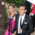 Pedro Rodriguez et sa petite amie Carolina Martin au mariage de son coéquipier Xavi à Blanes le 13 juillet 2013.