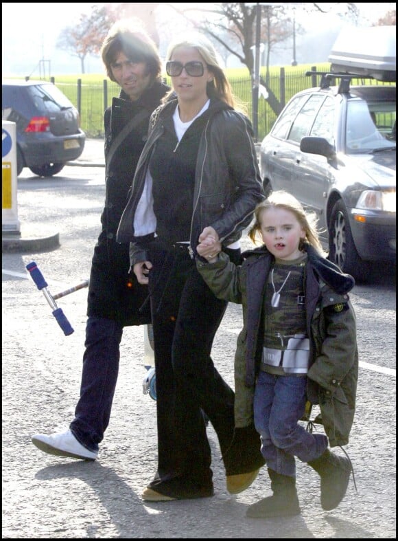 Liam Gallagher, Nicole Appleton et leur fils Gene à Londres, le 2 février 2007.  