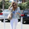 Gisele Bundchen, splendide, va faire du shopping avec une amie à Santa Monica, le 17 juillet 2013.