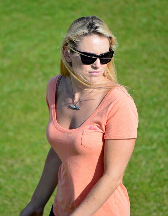 Lindsey Vonn assistait avec bonheur à l'entraînement de son compagnon Tiger Woods au Muirfield Golf Club, East Lothian en Ecosse le 17 juillet 2013