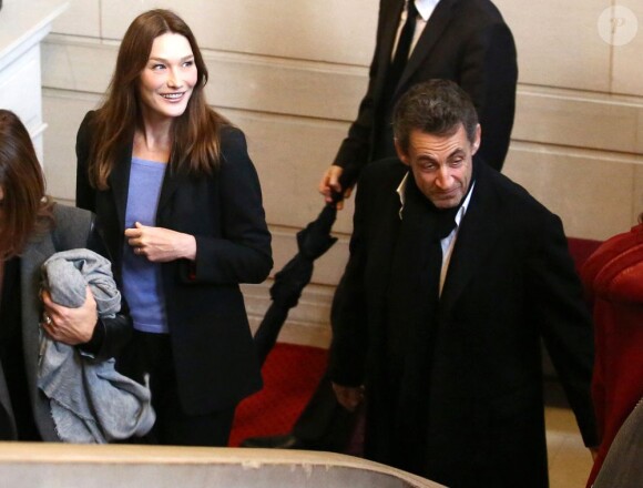Exclu : Carla Bruni et Nicolas Sarkozy au mariage de Julien Clerc et Hélène Grémillon à Paris, le 17 décembre 2012.