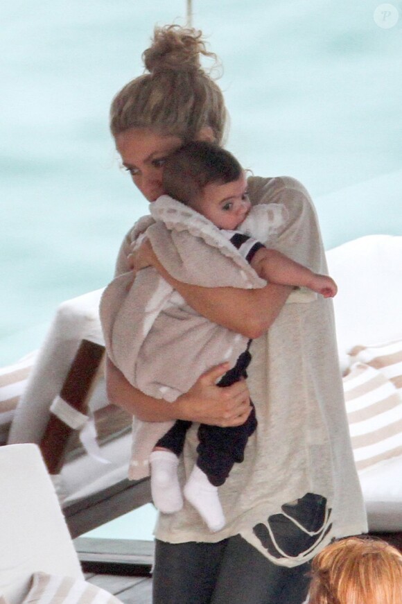 Shakira et son fils Milan à Rio de Janiero, le 21 juin 2013.
