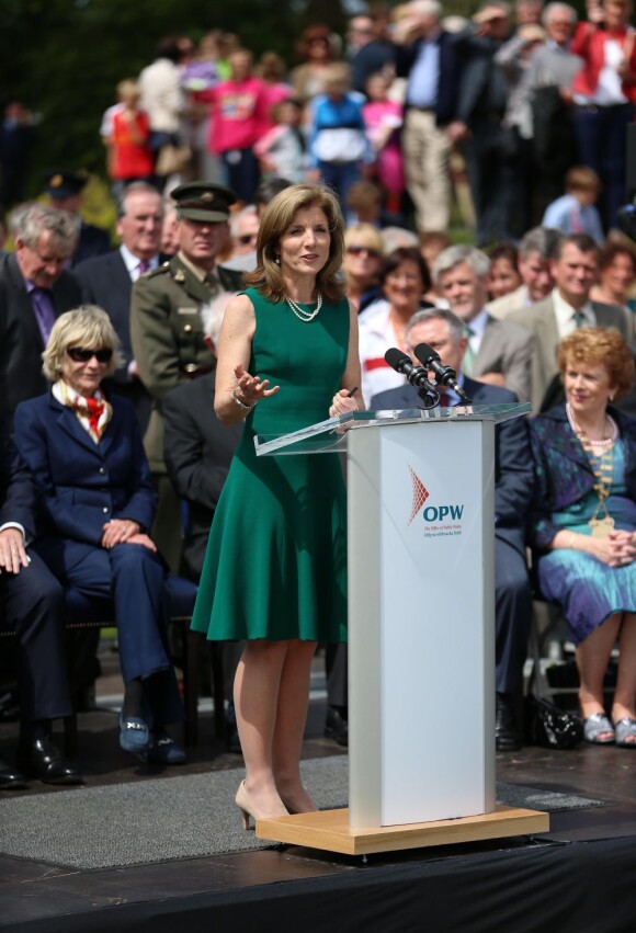 Caroline Kennedy dans la ville natale de sa famille à Dungastown pour célébrer le 50e anniversaire de la visite de son père, John Fitzgerald Kennedy, en Irlande, le 22 juin 2013. 