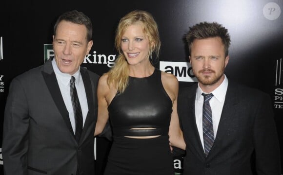 Bryan Cranston, Anna Gunn, Aaron Paul à l'avant-première de la deuxième partie de la cinquième saison de la série "Breaking Bad" à Los Angeles, le 24 juillet 2013.