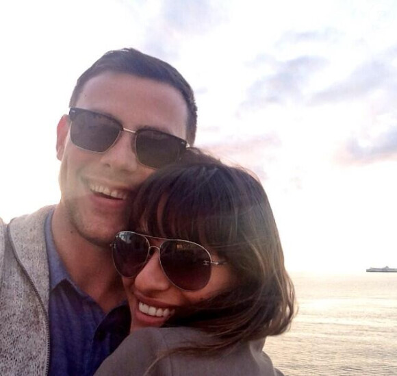 Lea Michele a rendu hommage sur Twitter à son partenaire et compagnon Cory Monteith. Juillet 2013. 