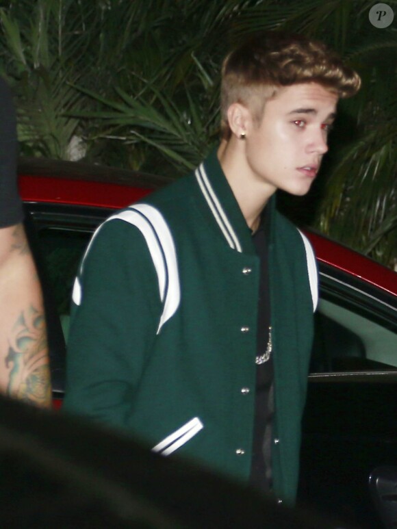 Justin Bieber arrive à la fête d'anniversaire de Selena Gomez à Malibu, le 27 juillet 2013.