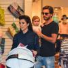 Kourtney Kardashian, Scott Disick et leur fille Penelope font du shopping chez Fred Segal à Los Angeles. Le 1er août 2013.