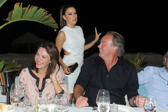 Eva Longoria, Bertin Osborne et Fabiola Martinez au gala "Starlite" à Marbella en Espagne le 4 août 2013.