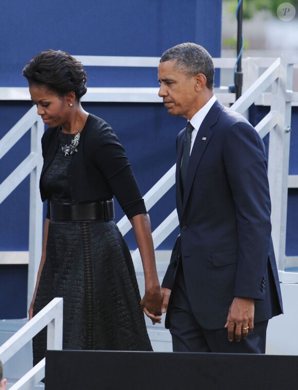 Barack Obama et Michelle Obama rendent hommage aux victimes des attentats du 11 septembre 2001, à New York, le 11 septembre 2011.