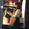 Alexa Chung fait du shopping à New York et se rend chez Agent Provocateur le 4 août 2013