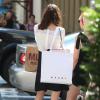 Alexa Chung fait du shopping à New York et se rend chez Agent Provocateur le 4 août 2013