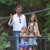 Le prince Felipe et la princesse Letizia d'Espagne visitaient le 5 août 2013 avec leurs filles Leonor (short gris) et Sofia (short violet) la Granja de Esporles, une ferme du XVIIe siècle située au coeur de la Sierra de Tramuntana, sur l'île de Majorque où la famille passe ses vacances d'été.