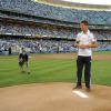 Cristiano Ronaldo a donné le coup d'envoi du match entre les Dodgers de Los Angeles et les Yankees de New York le 31 juillet 2013 à Los Angeles