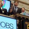 Ashton Kutcher sonne la cloche au New York Stock Exchange à New York, le 6 août 2013.