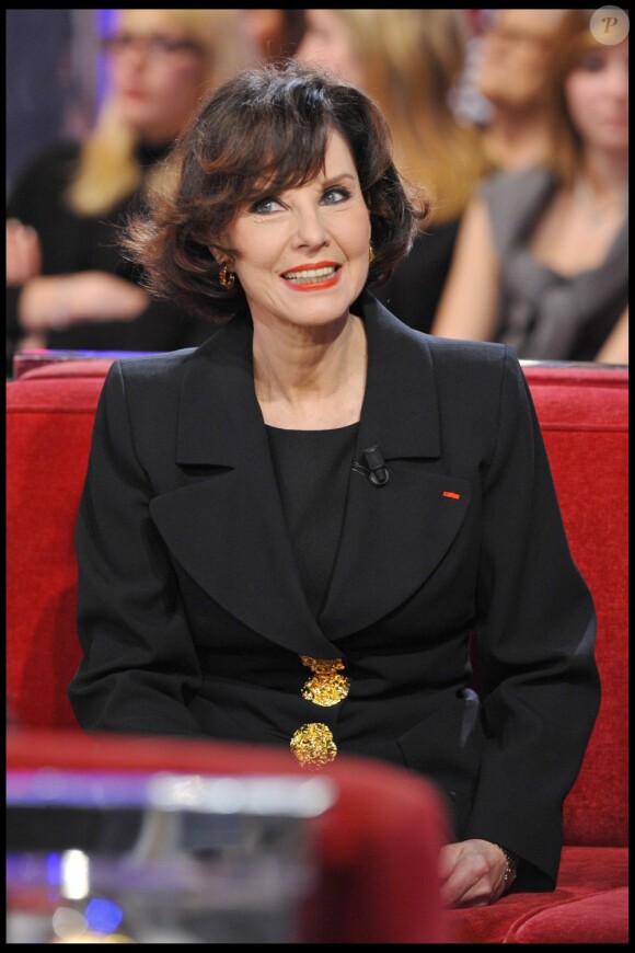 Denise Fabre lors de l'enregistrement de l'émission Vivement Dimanche, diffusée le 16 février 2011.