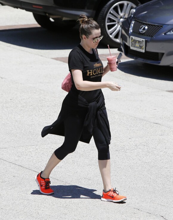 Khloe Kardashian sort de son cours de gym à Los Angeles, le 30 juillet 2013.