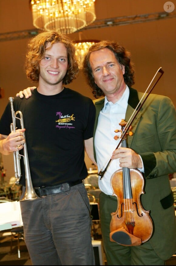 André Rieu et son fils Pierre à Maastricht le 1er octobre 2004. 
