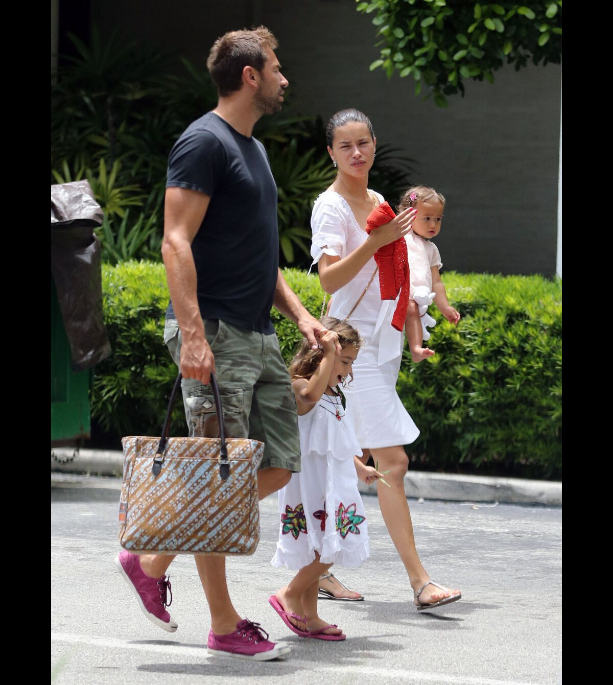 Photo : Une belle famille unie ! Adriana Lima, son mari Marko Jaric et ...