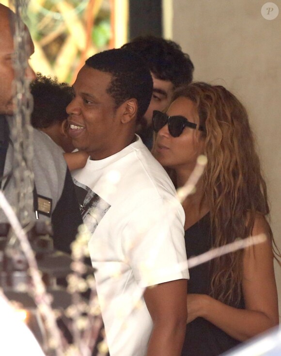 Jay Z, Beyoncé et leur fille Blue Ivy vont déjeuner au restaurant Septime a Paris. Le 25 avril 2013