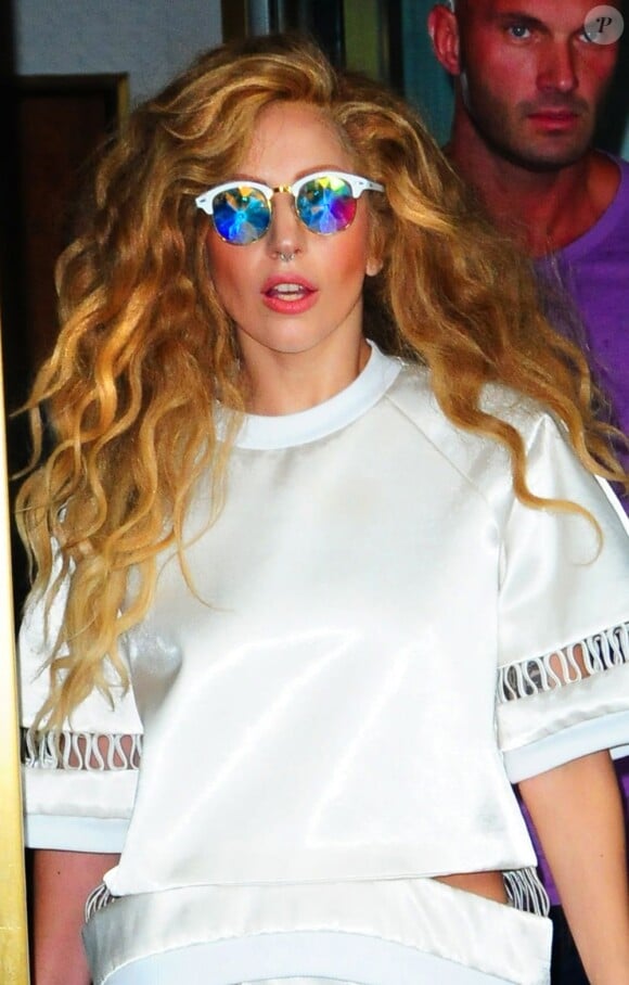 Lady Gaga à la sortie de son hôtel à New York, le 22 août 2013.