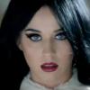 Katy Perry dans la publicité pour son nouveau parfum, Killer Queen, dévoilée le 15 août 2013.