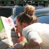 Exclusif - LeAnn Rimes, sans soutien-gorge fait ses courses a Woodland Hills, le 20 août 2013.