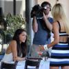 Nabilla et Shauna Sand sur le tournage de Hollywood Girls saison 3, à Los Angeles, le jeudi 15 août 2013.