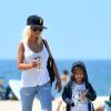 Christina Aguilera et son fils Max een sortie à Los Angeles, le 11 août 2013.