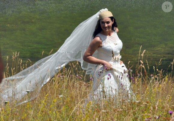 Monica Bellucci libérée sur le tournage du film "L'amour et la Paix"dans la province de Zelengora en république serbe de Bosnie-Herzégovine le 14 août 2013.