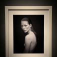 Exposition Kate Moss : The Collection chez Christie's à Londres, le 4 septembre 2013.