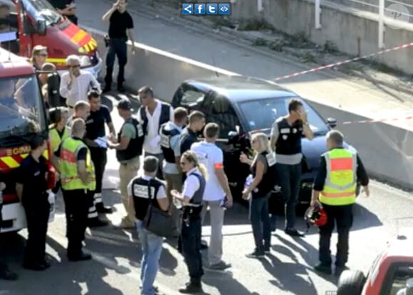 Les pompiers et la PJ autour du corps d'Adrien Anigo, fils du directeur sportif de l'OM, tué par balles le 5 septembre 2013 à Marseille.