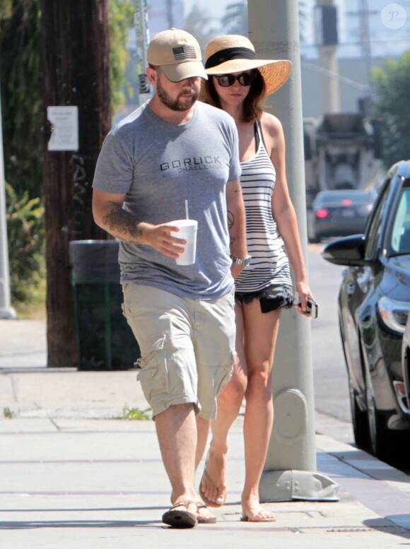Jack Osbourne et sa femme Lisa Stelly vont déjeuner au restaurant à Los Feliz, le 15 août 2013.